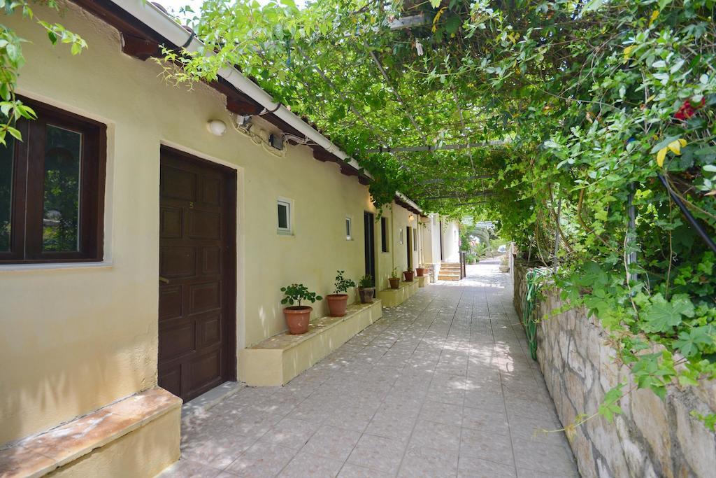 Liokorni Village جايوس المظهر الخارجي الصورة
